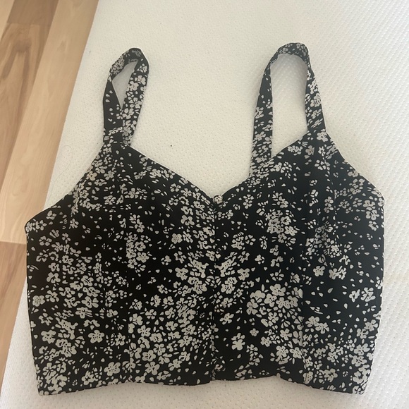 Urban Outfitters Crop Top - Picture 1 of 3